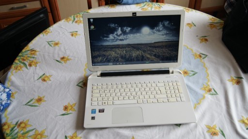 Zdjęcie oferty: Laptop Toshiba L50-B i7/16GB/R7 M260 2GB/SSD