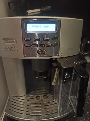 Zdjęcie oferty: Ekspres ciśnieniowy DeLonghi Magnifica