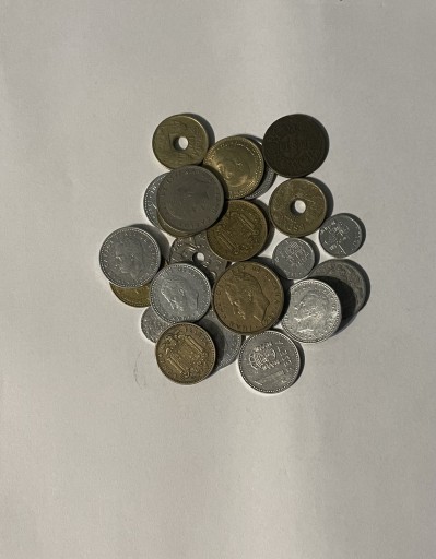 Zdjęcie oferty: zestaw 64g starych monet z hiszpanii