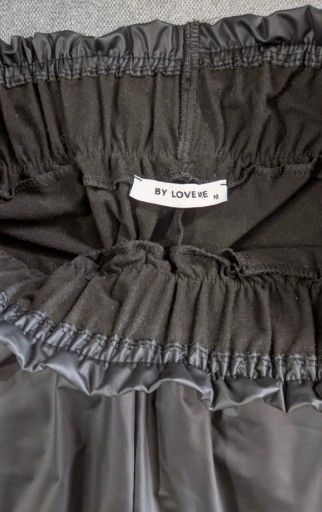 Zdjęcie oferty: Oryginalne spodnie jak skórzane 