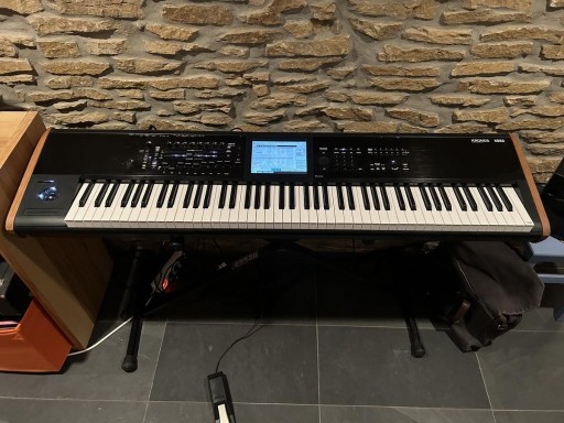 Zdjęcie oferty: Korg Kronos 2 88 + statyw + siedzisko
