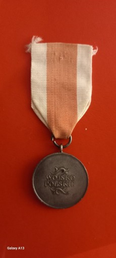 Zdjęcie oferty: Medal "Za Zasługi dla Obronności Kraju"