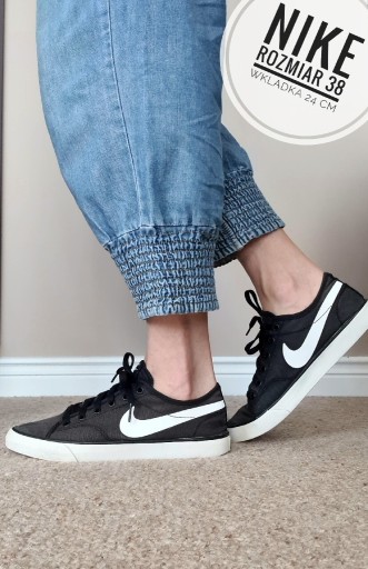 Zdjęcie oferty: Nike tenisówki rozm.38 trampki sportów buty czarne