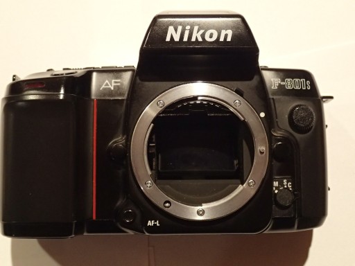Zdjęcie oferty: Aparat Nikon F 801s - body