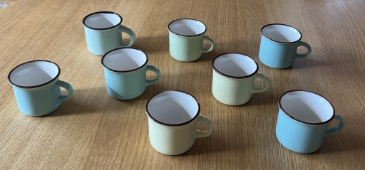 Zdjęcie oferty: Kubeczki ceramiczne - zestaw 8 sztuk