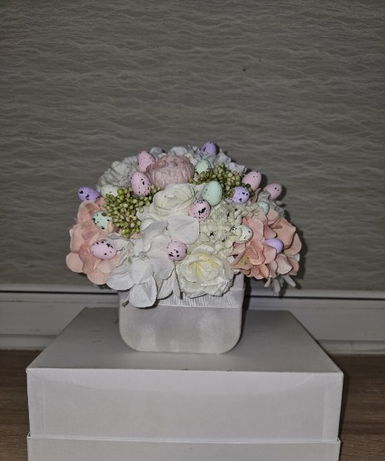 Zdjęcie oferty: Box kwiatowy Flower box stroik wielkanoc