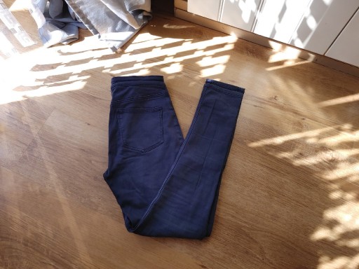 Zdjęcie oferty: H&M miłe spodnie rurki grafitowe 152cm 8l+ bdb