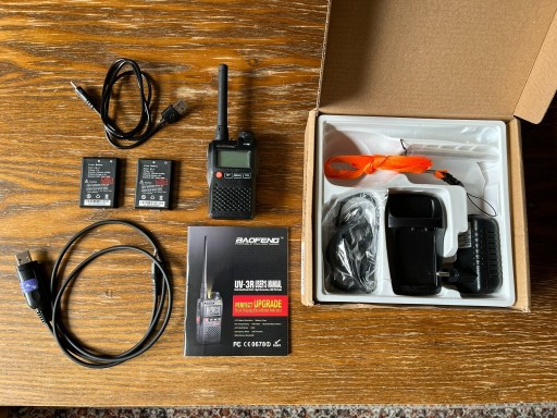 Zdjęcie oferty: Baofeng UV-3R + kabel PC + 2 baterie