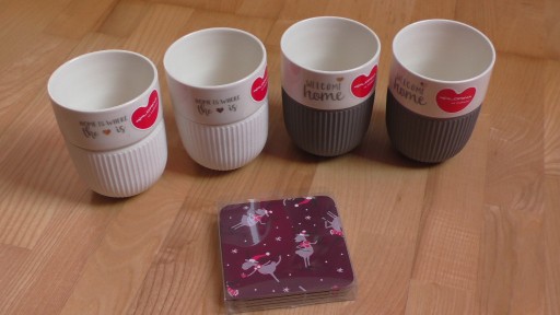 Zdjęcie oferty: 4 Kubki Florina ceramiczne z silikonem + podkładki