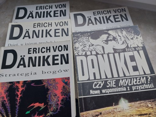 Zdjęcie oferty: Erich Von Daniken 5 książek