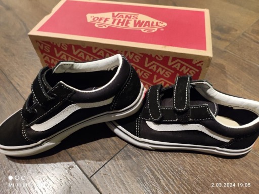 Zdjęcie oferty: Buty dziecięce Vans Old skool V rozm 32,5. 