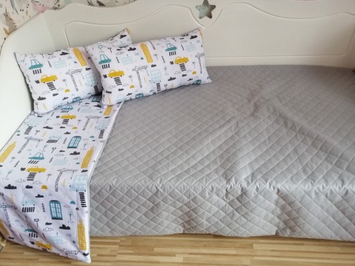 Zdjęcie oferty: Narzuta na łóżko plus poduszka 30x60cm GRATIS 