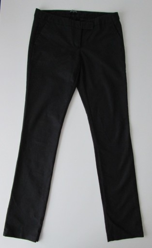 Zdjęcie oferty: Eleganckie czarne spodnie Reserved