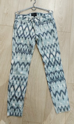 Zdjęcie oferty: Spodnie damskie 38 M 40 L wzorzyste we wzory