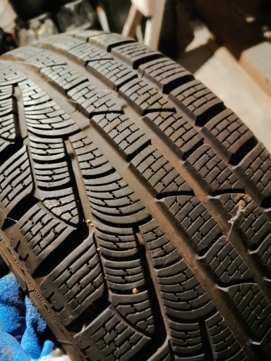 Zdjęcie oferty: 4x Opony zimowe Pirelli SottoZero 2 235/55 R18 104