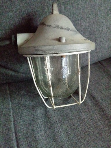 Zdjęcie oferty: Lampa hermetyczna lata 80 loft vintage PRL oldscho