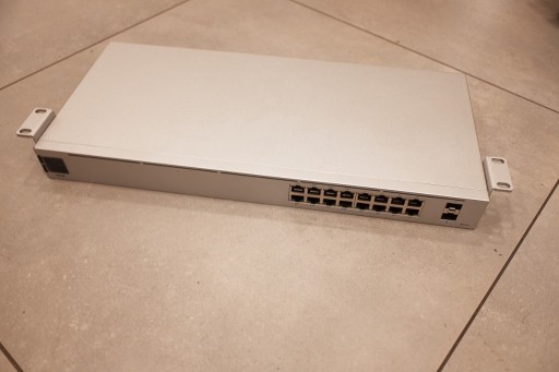 Zdjęcie oferty: Switch UBIQUITI USW-16-POE16port + 2xSFP Gigabit PoE+ UniFi