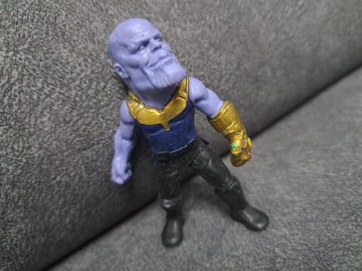 Zdjęcie oferty: Thanos avengers 8cm