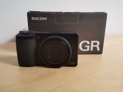 Zdjęcie oferty: Ricoh griii 28mm Jak nowy  apsc jak Fuji x100