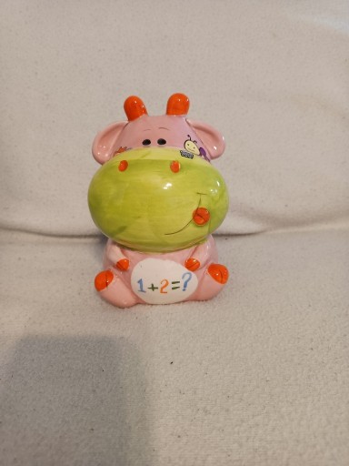 Zdjęcie oferty: Skarbonka ceramiczna różowy hipopotam