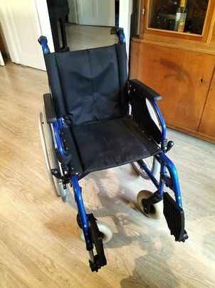 Zdjęcie oferty: Wózek inwalidzki, aluminiowy, lekki