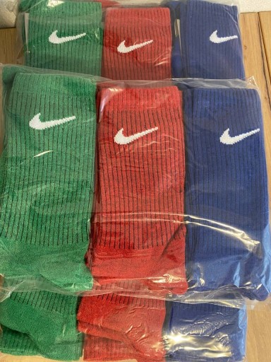Zdjęcie oferty: Skarpety Nike zielony,niebieski,czerwony 3 pary