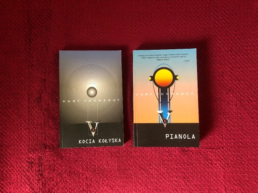 Zdjęcie oferty: 2 książki: Kurt Vonnegut PIANOLA + KOCIA KOŁYSKA