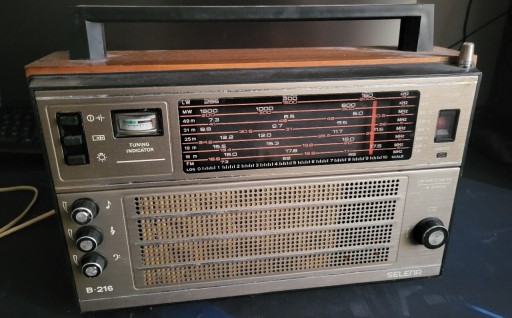 Zdjęcie oferty: RADIO TRANZYSTOROWE W-216 SELENA.