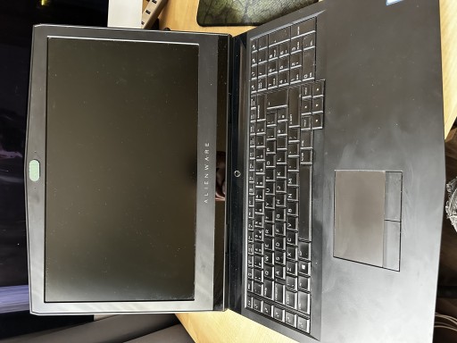Zdjęcie oferty: Laptop Dell Alienwear 17 R5