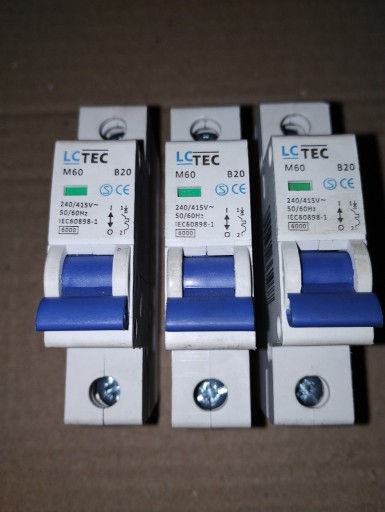 Zdjęcie oferty: BEZPIECZNIK WYŁĄCZNIK NADPRĄDOWY LC TEC B20 20A 1-FAZOWY 1P