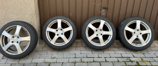 Zdjęcie oferty: Opony zimowe KORMORAN 205/45 R17 88V 4sztuki plus felgi Dezent 4x108, ET26