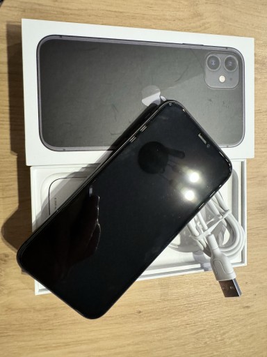 Zdjęcie oferty: Apple iPhone 11 64GB stan bardzo dobry Czarny