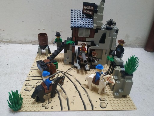 Zdjęcie oferty: Lego Western System Bandits' Secret Hide-Out 6761