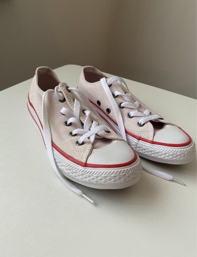 Zdjęcie oferty: Trampki dziecięce CONVERSE r33 różowe 