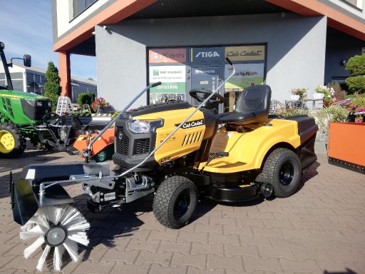 Zdjęcie oferty: Najtańszy traktorek+zamiatarka Cub Cadet LT2 Hydro