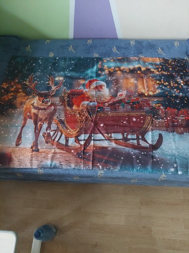 Zdjęcie oferty: Obrus z motywem świątecznym 90-140.