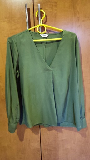 Zdjęcie oferty: Zielona bluzka z długim rękawem rozmiar 36