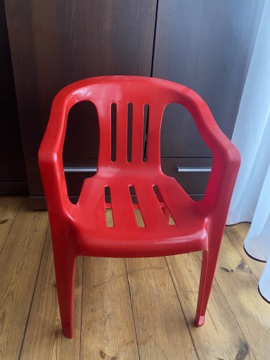 Zdjęcie oferty: Krzesło plastikowe dziecięce
