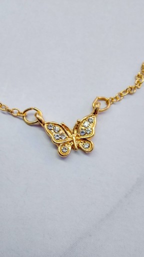 Zdjęcie oferty: Złoty naszyjnik z wisiorkiem motyla z diamencikami