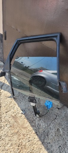 Zdjęcie oferty: A4 B7 ramka szyby szyba oryginał prawy przód mechanizm