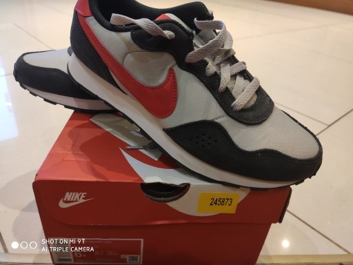 Zdjęcie oferty: Buty Nike Md Valiant  CN8558-003 Roz 38 - 38,5