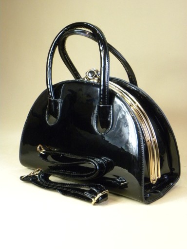 Zdjęcie oferty: Czarna duża lakierowana torebka rączki pasek