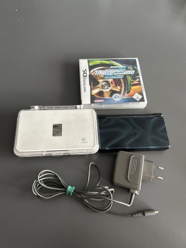 Zdjęcie oferty: Konsola Nintendo DS Case i gra NFS