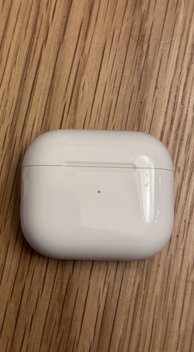 Zdjęcie oferty: Etui case do AirPods 3 III Biały (Etui z MagSafe)