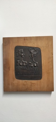 Zdjęcie oferty: Płaskorzeźba w drewnie M. Syrek brąz patynowany