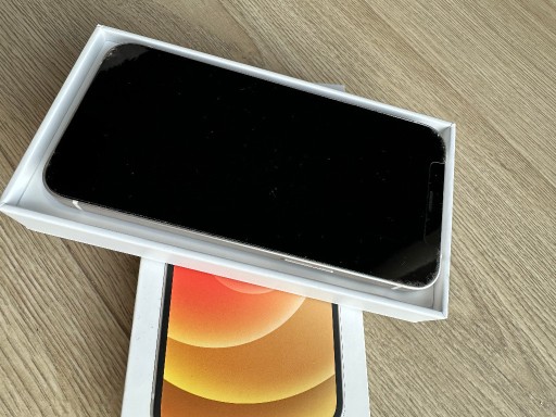 Zdjęcie oferty: Apple iPhone 12 mini 4 GB / 128 GB 5G biały