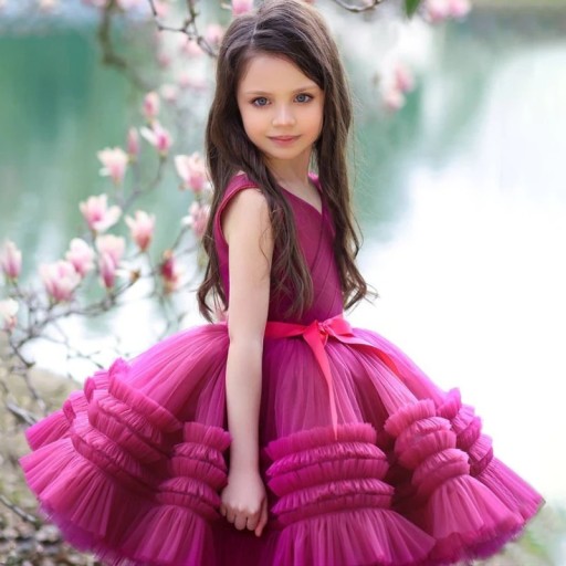 Zdjęcie oferty: Piękna sukienka na wesele bal 6-7 lat różowa