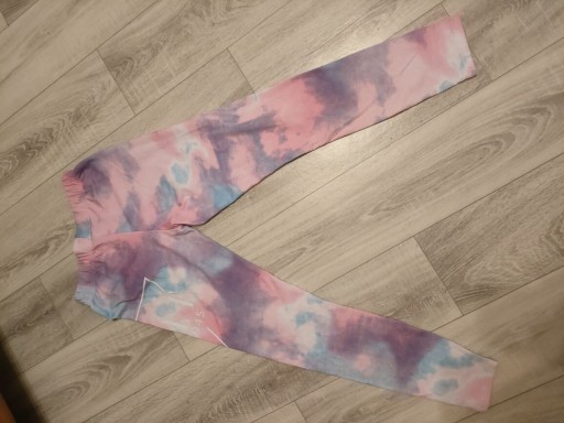 Zdjęcie oferty: Nowe legginsy Elle Junior -12-13 lat