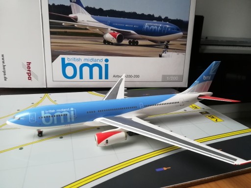 Zdjęcie oferty: AIRBUS A 330-200 BMI  1:200 HERPA