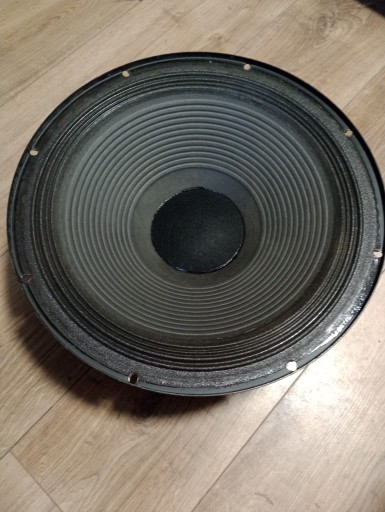 Zdjęcie oferty: Głośnik basowy 15" 8 ohm 250W